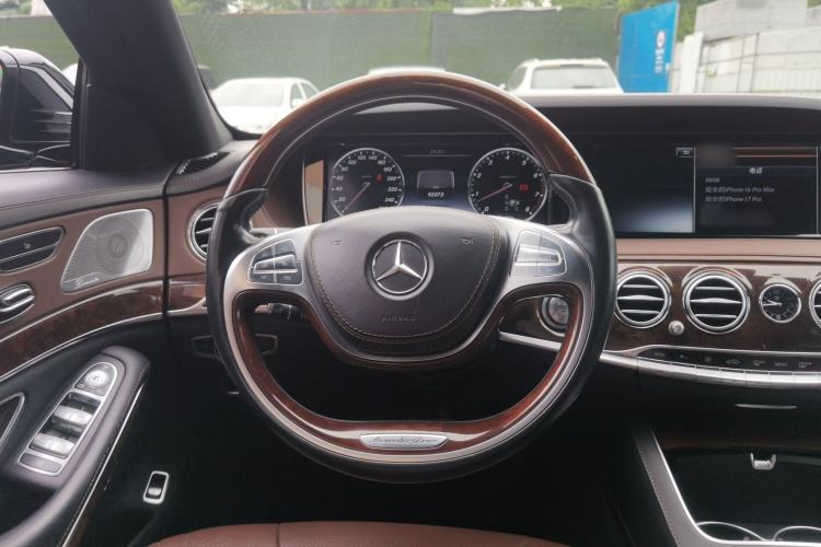 Used Mercedes-Benz S-Class 2017 S 320 L Luxury Model Steering Wheel
