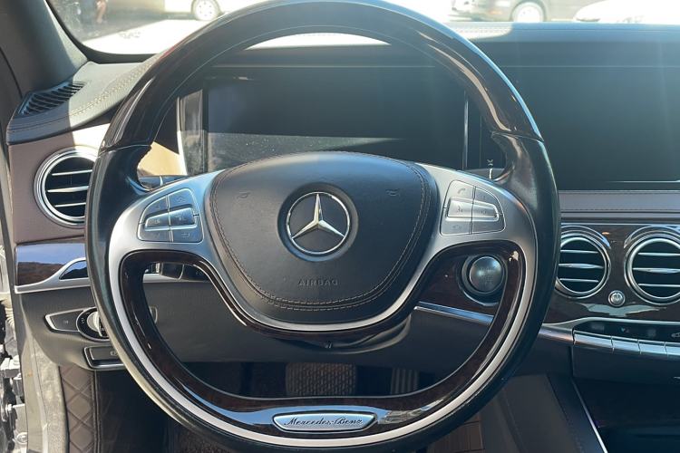 Used Mercedes-Benz S-Class 2017 S 320 L Business Model Steering Wheel