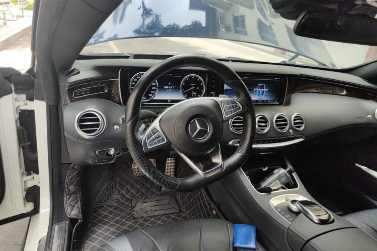 Used Mercedes-Benz S-Class 2017 S 400 4MATIC Coupe Steering Wheel