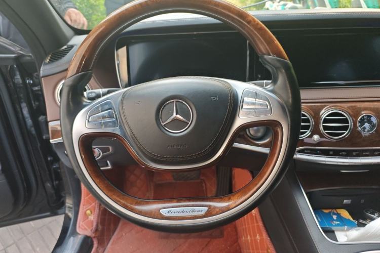 Used Mercedes-Benz S-Class 2017 S 320 L Luxury Model Steering Wheel