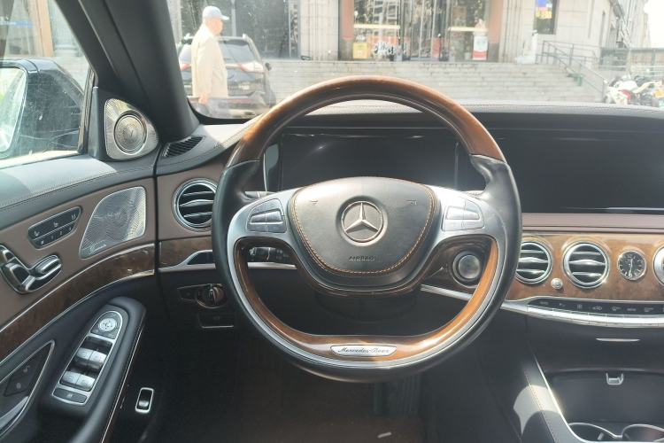 Used Mercedes-Benz S-Class 2017 S 320 L Luxury Model Steering Wheel