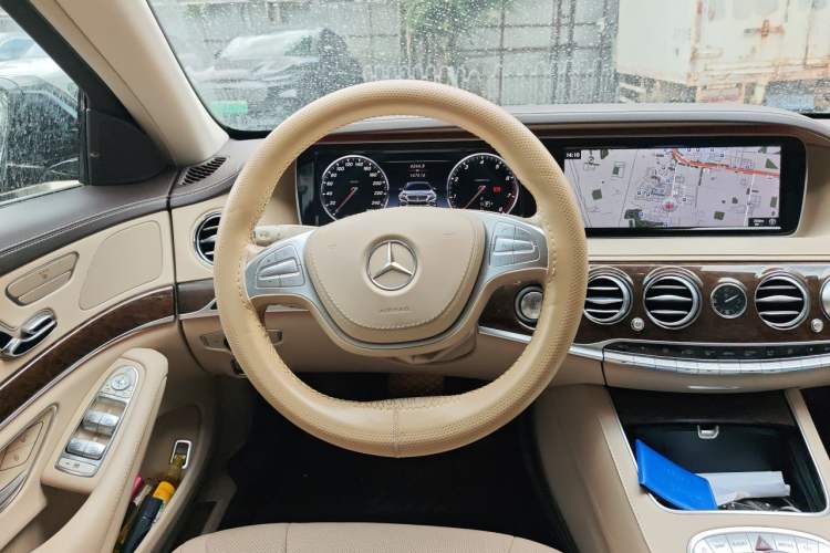 Used Mercedes-Benz S-Class 2017 S 320 L Business Model Steering Wheel
