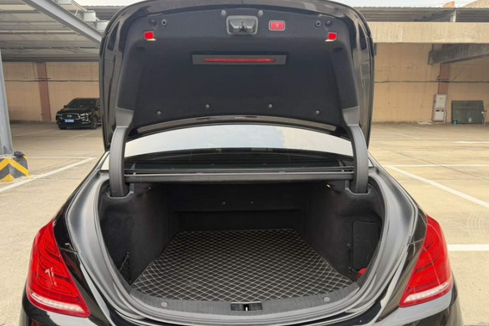 Used Mercedes-Benz S-Class 2017 S 320 L Business Model Trunk