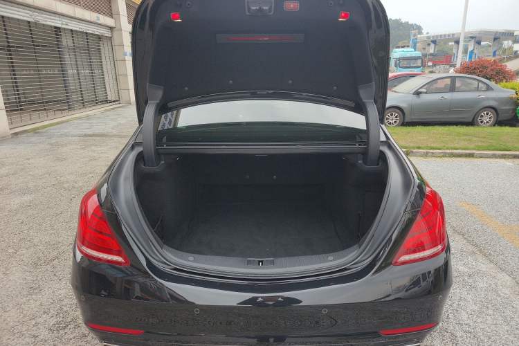 Used Mercedes-Benz S-Class 2017 S 400 L Trunk