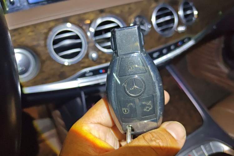 Used Mercedes-Benz S-Class 2017 S 320 L Business Upgrade Edition Vehicle Key