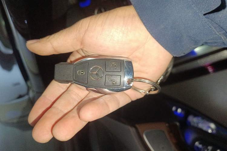 Used Mercedes-Benz S-Class 2017 S 320 L Business Model Vehicle Key