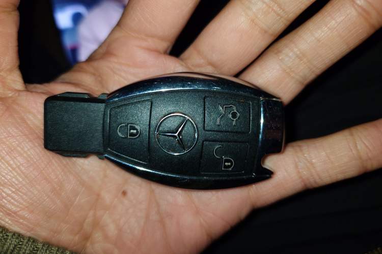 Used Mercedes-Benz S-Class 2017 S 320 L Business Model Vehicle Key