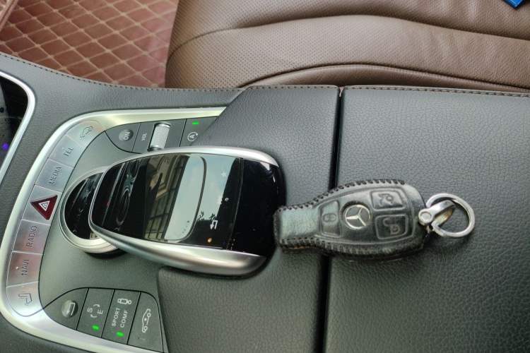 Used Mercedes-Benz S-Class 2017 S 320 L Business Model Vehicle Key
