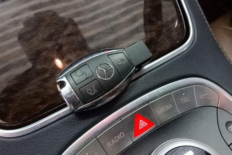 Used Mercedes-Benz S-Class 2017 S 320 L Business Model Vehicle Key