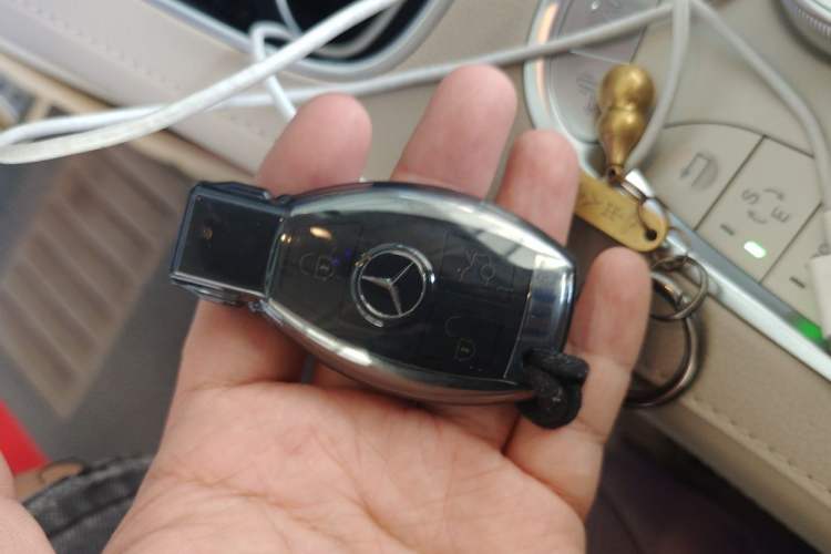 Used Mercedes-Benz S-Class 2017 S 400 L 4MATIC Vehicle Key