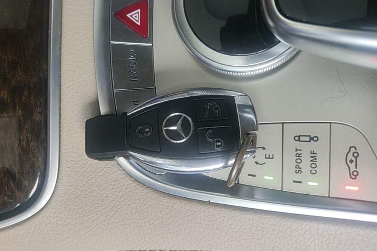 Used Mercedes-Benz S-Class 2017 S 320 L Business Model Vehicle Key