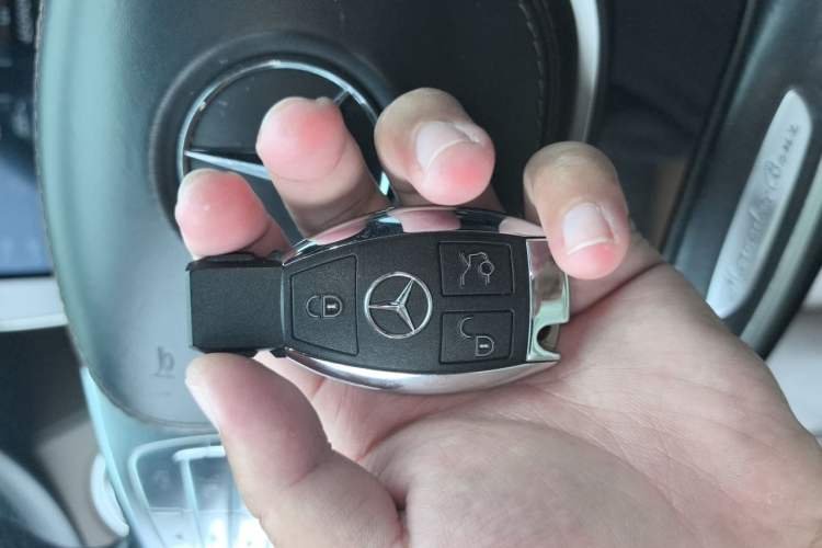 Used Mercedes-Benz S-Class 2017 S 320 L Business Model Vehicle Key