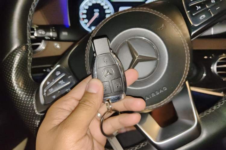 Used Mercedes-Benz S-Class 2017 S 400 L 4MATIC Vehicle Key