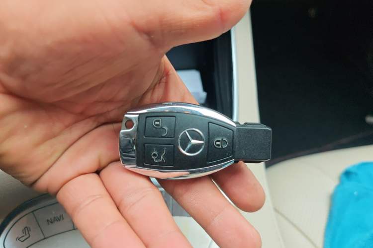 Used Mercedes-Benz S-Class 2017 S 320 L Business Model Vehicle Key