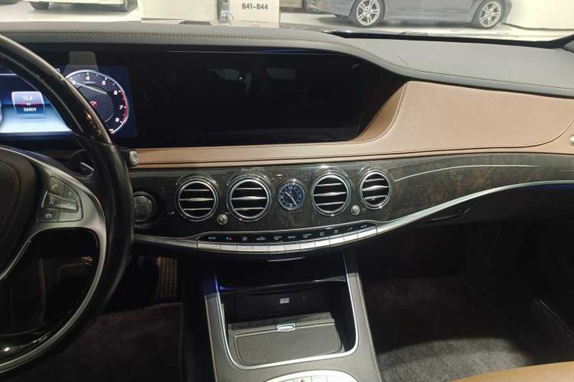Used Mercedes-Benz S-Class 2017 S 400 L Audio And AC Panel