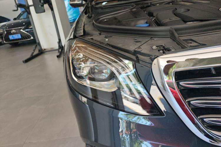 Used Mercedes-Benz S-Class 2017 S 320 L Business Model Right Front Headlight