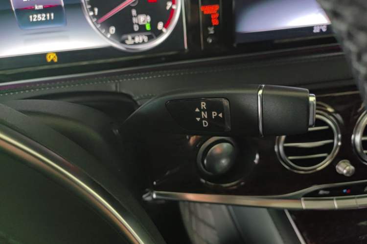 Used Mercedes-Benz S-Class 2017 S 320 L Business Model Gear Lever