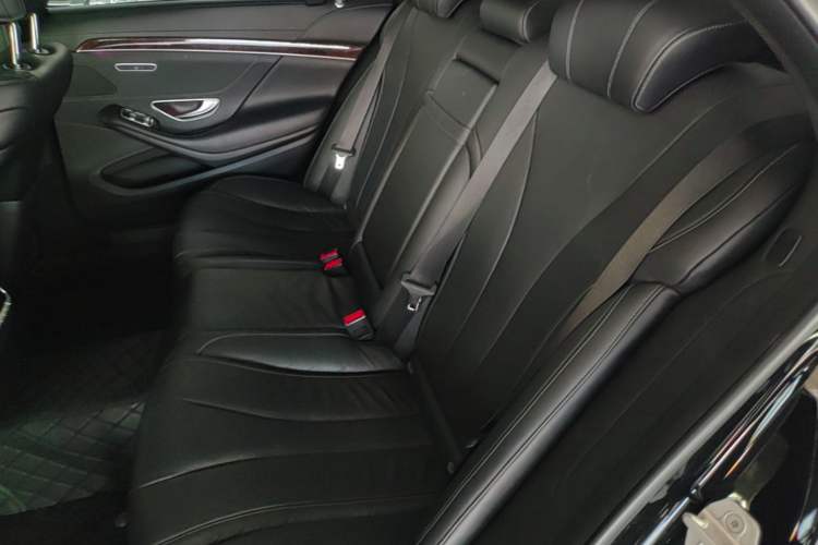 Used Mercedes-Benz S-Class 2017 S 320 L Business Model Left Rear Seat