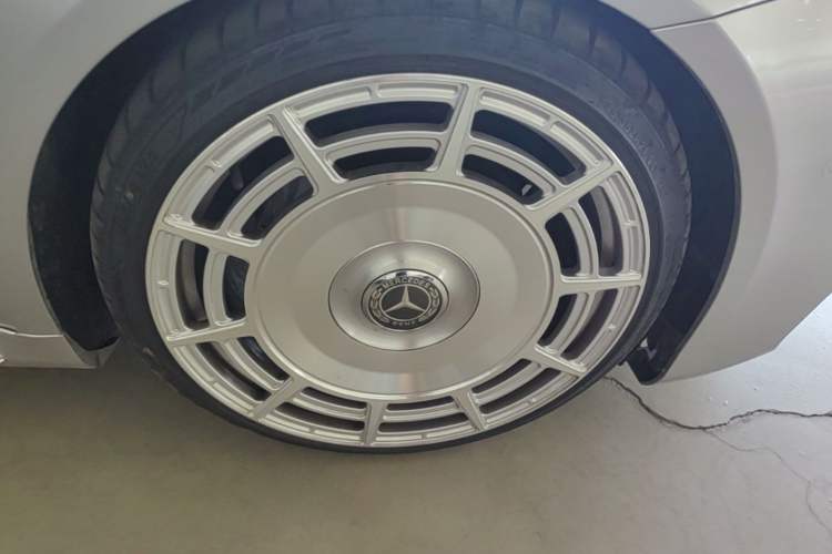 Used Mercedes-Benz S-Class 2017 S 320 L Business Model Right Front Wheel Hub