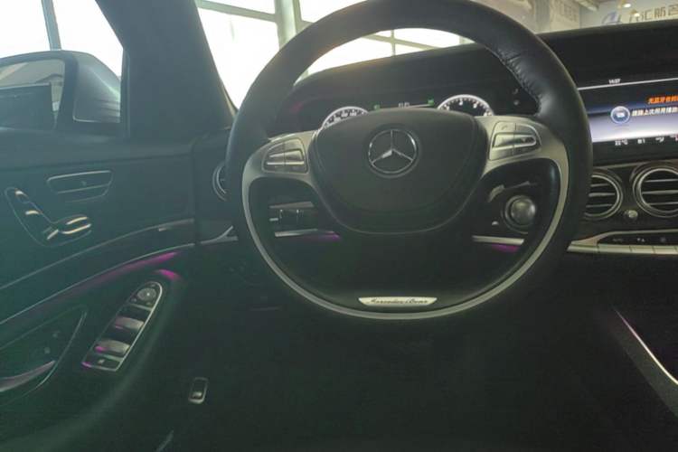 Used Mercedes-Benz S-Class 2017 S 320 L Business Model Steering Wheel