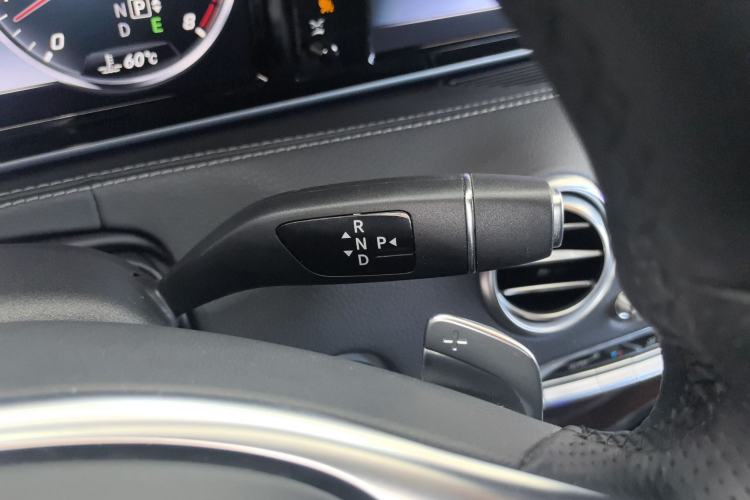 Used Mercedes-Benz S-Class 2017 S 500 4MATIC Coupe Gear Lever