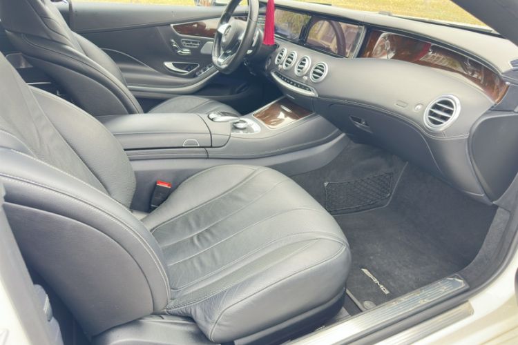 Used Mercedes-Benz S-Class 2017 S 400 4MATIC Coupe Interior 5