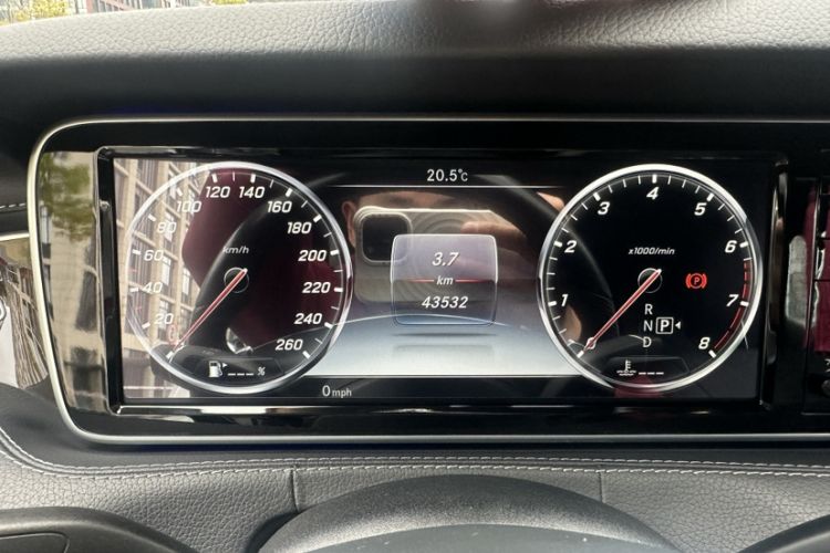 Used Mercedes-Benz S-Class 2017 S 400 4MATIC Coupe Odometer Close Up