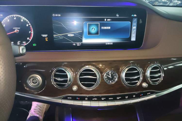 Used Mercedes-Benz S-Class 2018 S 320 L Audio And AC Panel