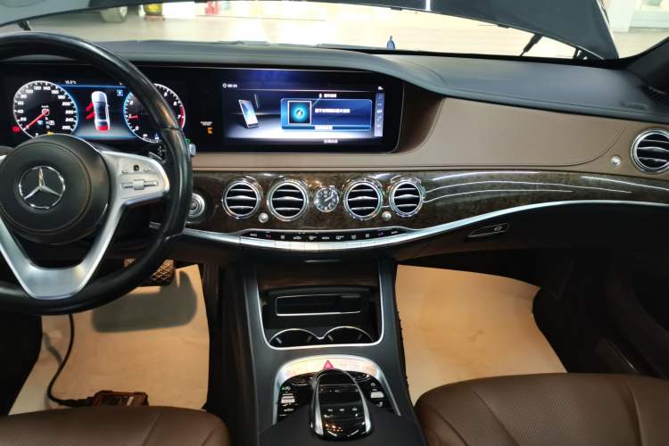 Used Mercedes-Benz S-Class 2018 S 320 L Audio And AC Panel