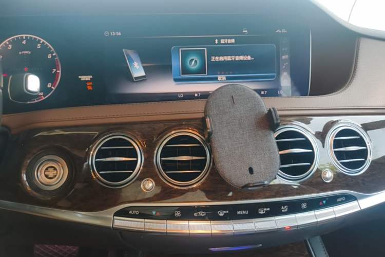 Used Mercedes-Benz S-Class 2018 S 320 L Audio And AC Panel