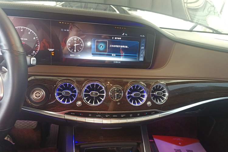 Used Mercedes-Benz S-Class 2018 S 320 L Audio And AC Panel