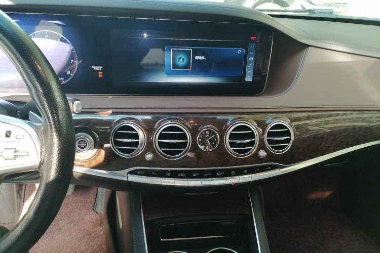 Used Mercedes-Benz S-Class 2018 S 320 L Audio And AC Panel