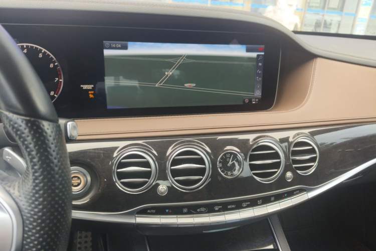 Used Mercedes-Benz S-Class 2018 S 450 L 4MATIC Excellence Special Edition Audio And AC Panel