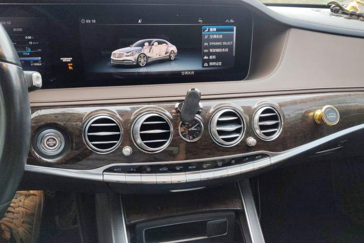 Used Mercedes-Benz S-Class 2018 S 320 L Audio And AC Panel