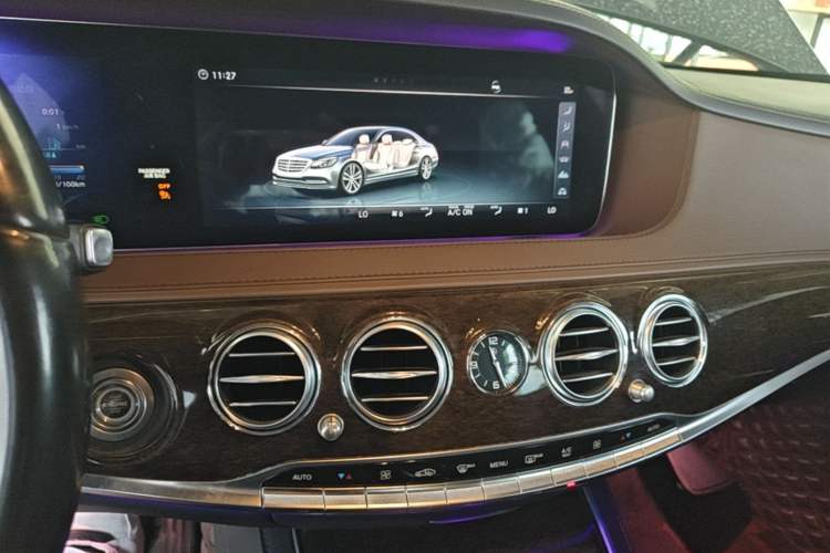Used Mercedes-Benz S-Class 2018 S 320 L Audio And AC Panel