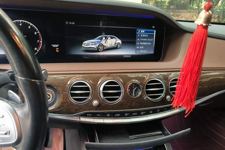 Used Mercedes-Benz S-Class 2018 S 320 L Audio And AC Panel