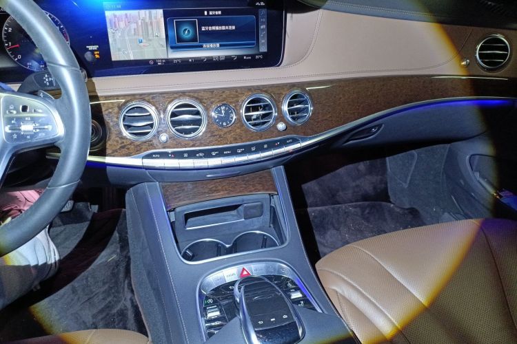 Used Mercedes-Benz S-Class 2018 S 320 L Audio And AC Panel