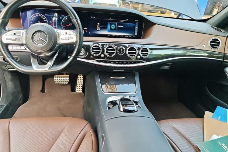Used Mercedes-Benz S-Class 2018 S 450 L 4MATIC Excellence Special Edition Audio And AC Panel