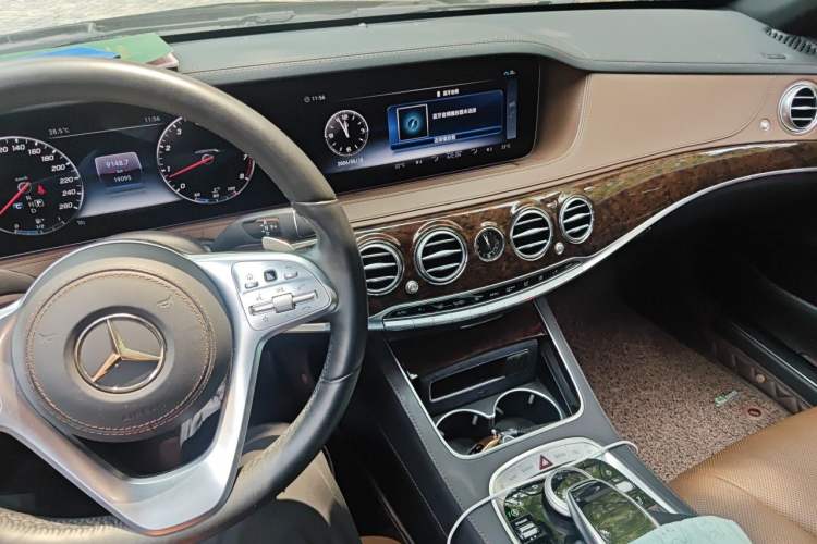 Used Mercedes-Benz S-Class 2018 S 320 L Audio And AC Panel