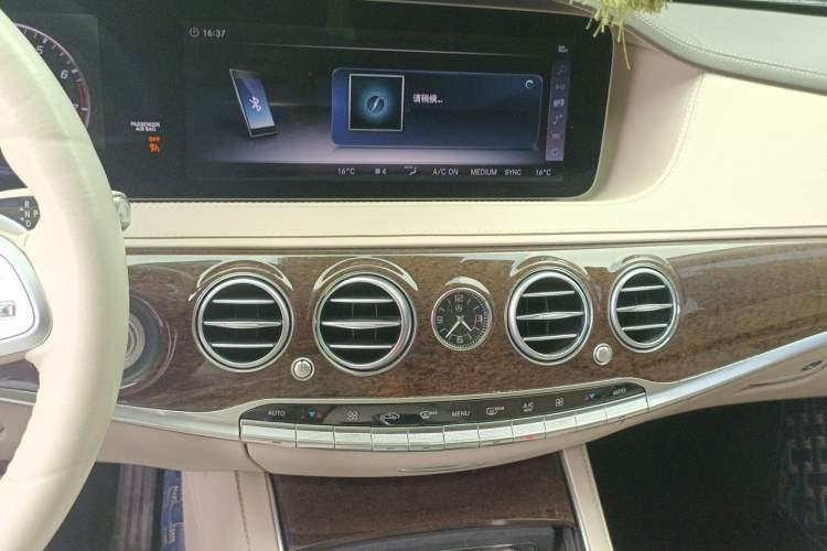 Used Mercedes-Benz S-Class 2018 S 320 L Audio And AC Panel