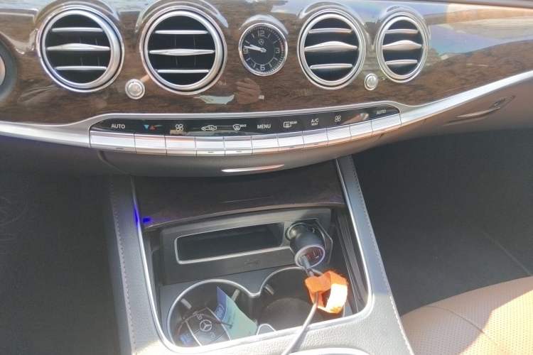 Used Mercedes-Benz S-Class 2018 S 320 L Audio And AC Panel