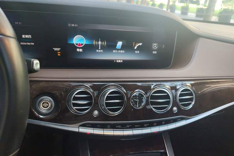 Used Mercedes-Benz S-Class 2018 S 450 L Audio And AC Panel