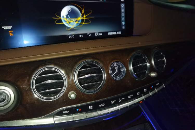 Used Mercedes-Benz S-Class 2018 S 450 L Audio And AC Panel