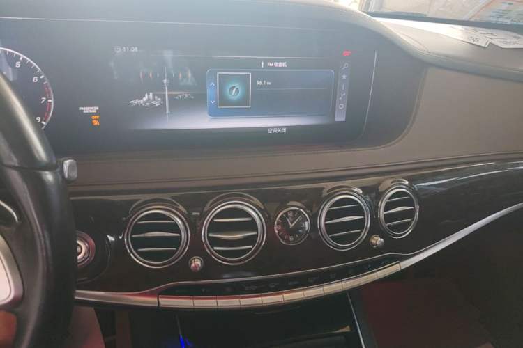 Used Mercedes-Benz S-Class 2018 S 320 L Audio And AC Panel