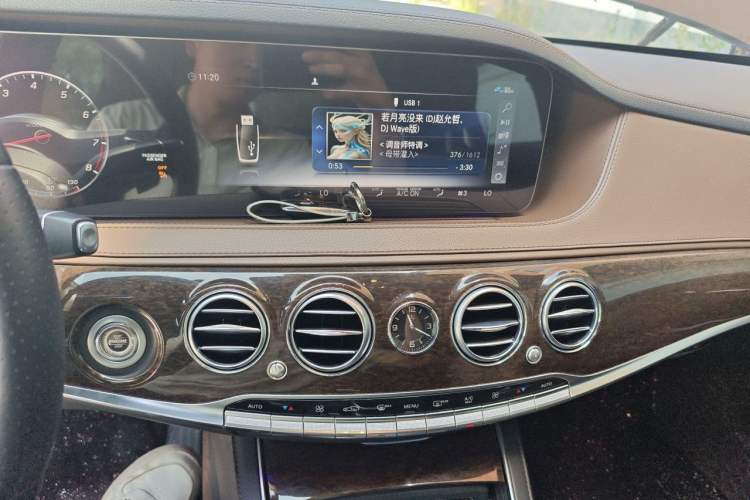 Used Mercedes-Benz S-Class 2018 S 320 L Audio And AC Panel