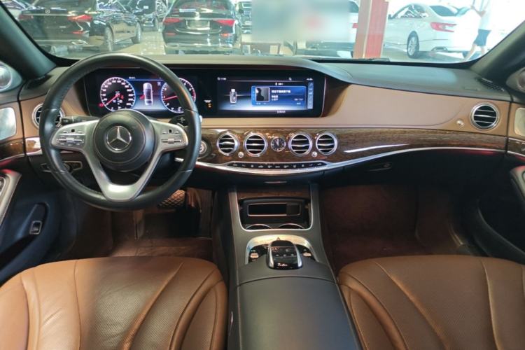 Used Mercedes-Benz S-Class 2018 S 320 L Center Console