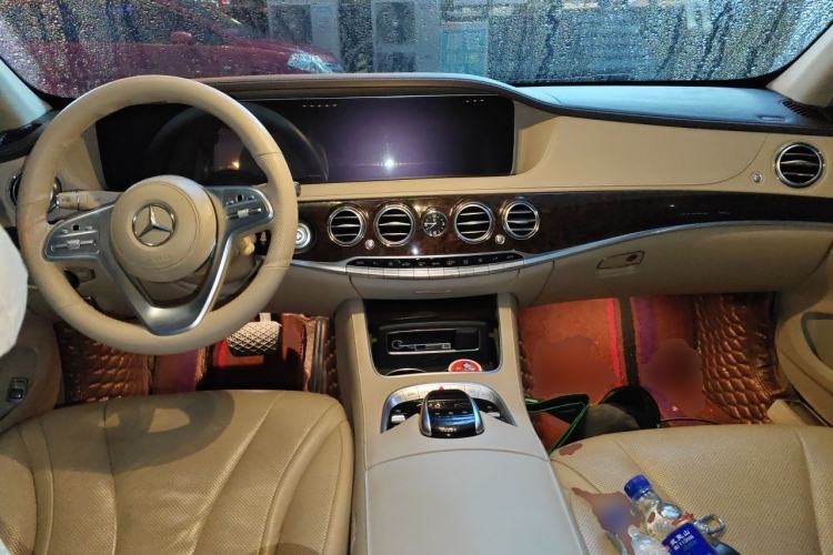 Used Mercedes-Benz S-Class 2018 S 320 L Center Console