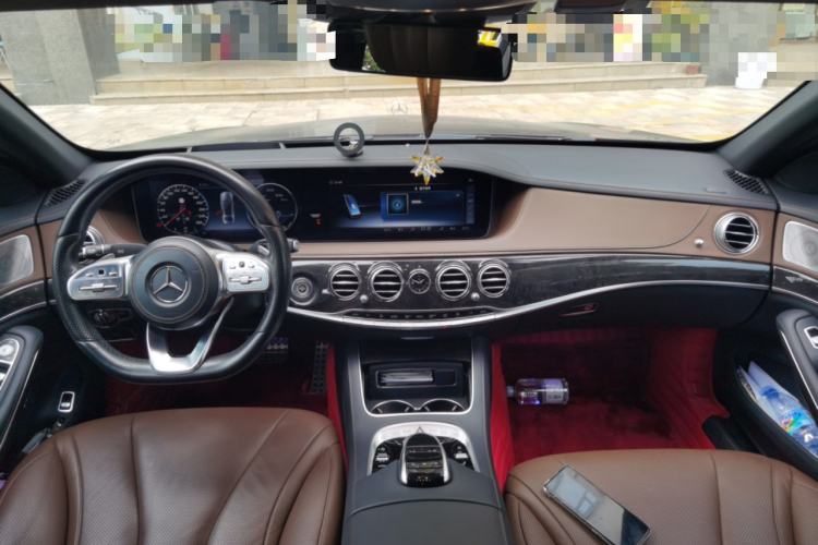 Used Mercedes-Benz S-Class 2018 S 450 L 4MATIC Center Console