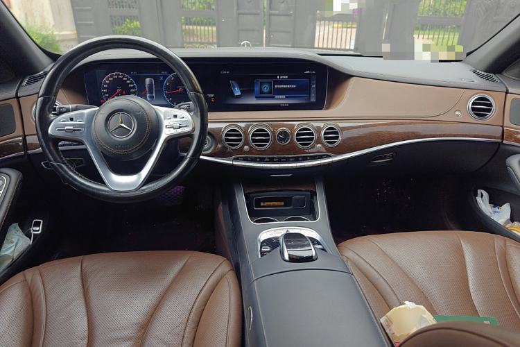 Used Mercedes-Benz S-Class 2018 S 320 L Center Console