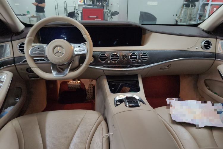 Used Mercedes-Benz S-Class 2018 S 450 L 4MATIC Center Console